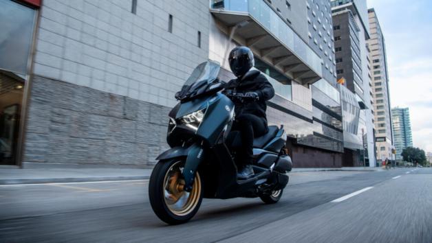 Yamaha XMAX 300: Με έγχρωμη οθόνη 4,2 ιντσών και σύστημα πλοήγησης  